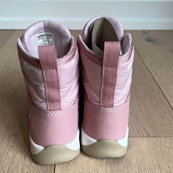 Girls Sorel Whitney 2 short pink winter boots - Picture 4 of 12
